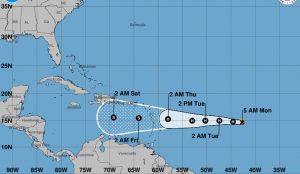 Isaac se convierte en huracán categoría 1