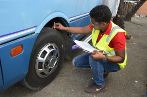 Intrant realiza inspección vehicular por Semana Santa 