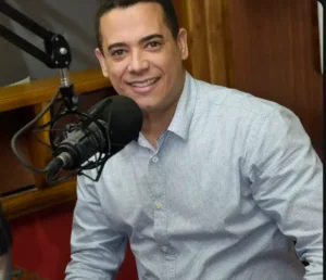 Comunicadores influyentes en Santiago 2025